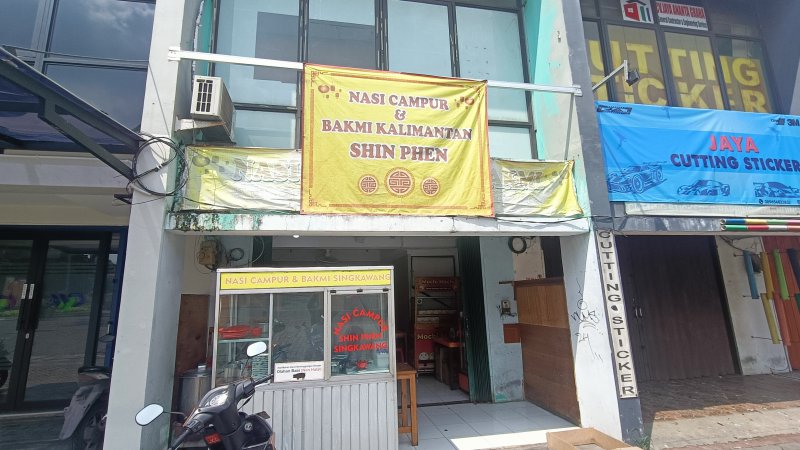 Nasi Campur dan Bakmie Singkawang Shin Phen - Bintaro
